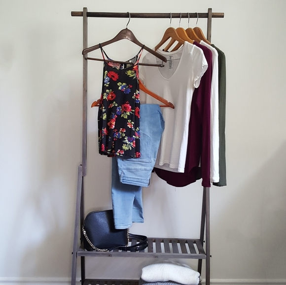 Floral detail tank top - Picture 6 of 7